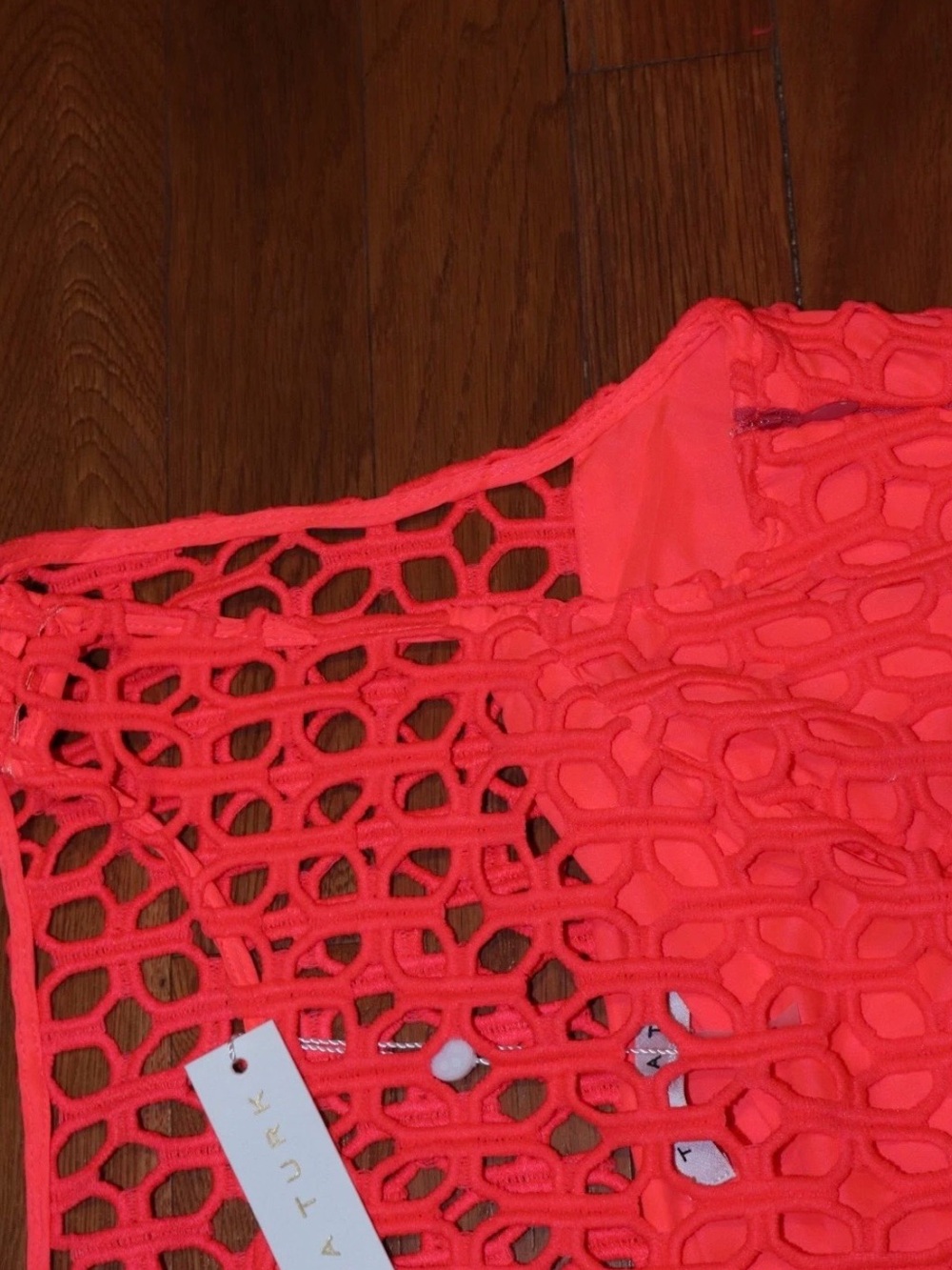 BNWT Trina Turk Sleevelss Cutout Shift Dress Size 8 (Medium) MSRP $278! - Picture 5 of 13